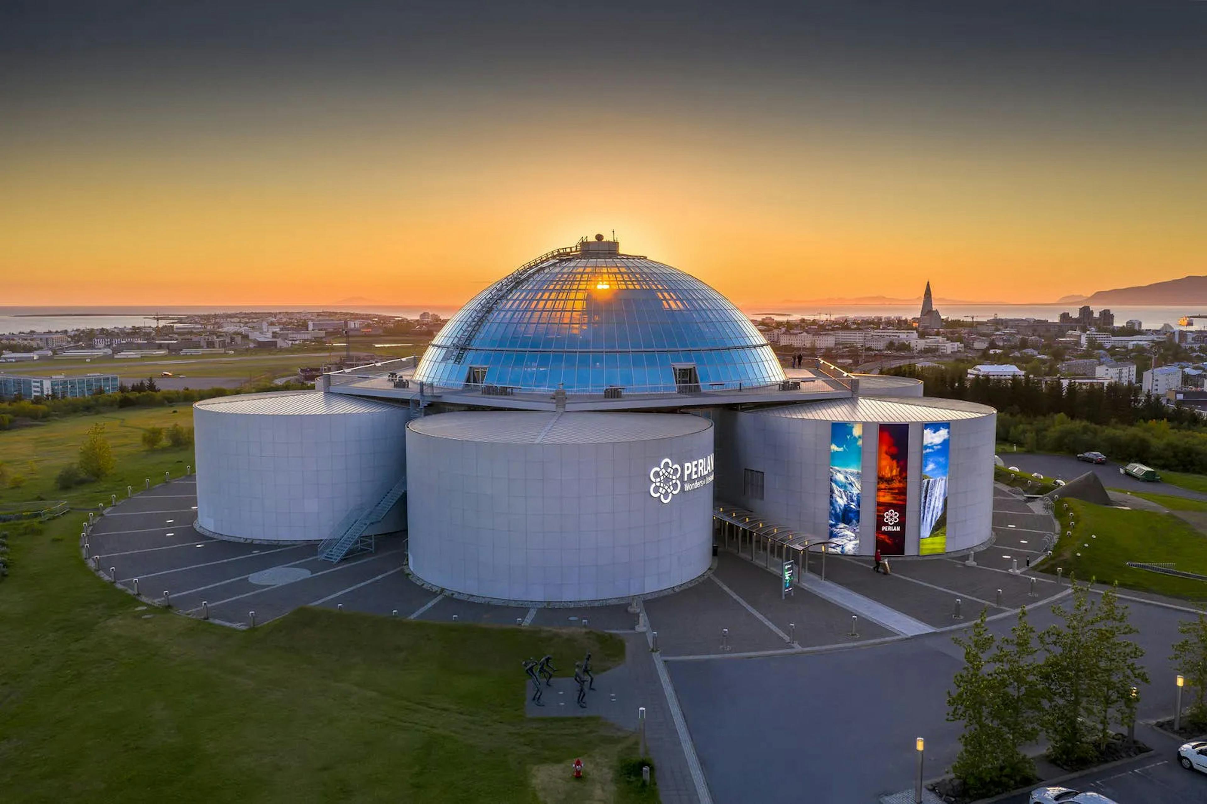 Perlan sunset